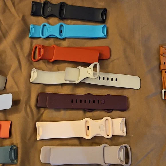 Assorted Silicone Watch Bands For FIT BIT 5 - Picture 3 of 4